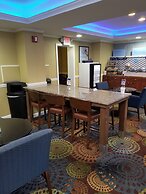 Holiday Inn Express Detroit-Birmingham, an IHG Hotel