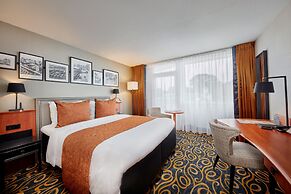 Carlton Square Hotel