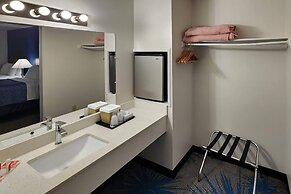 Econo Lodge Lakeshore