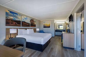 Days Inn & Suites by Wyndham Fort Bragg/Cross Creek Mall