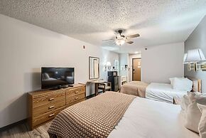 Travelodge by Wyndham Longmont