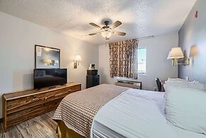 Travelodge by Wyndham Longmont