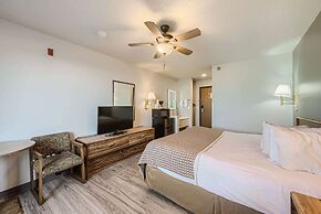 Travelodge by Wyndham Longmont