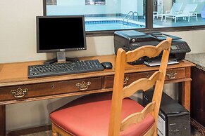 Travelodge by Wyndham Longmont