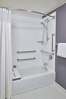 Courtyard by Marriott Detroit Troy