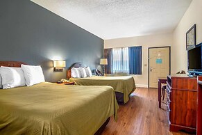 Econo Lodge Inn & Suites near Chickamauga Battlefield