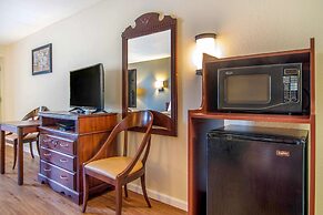 Econo Lodge Inn & Suites near Chickamauga Battlefield