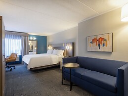 Holiday Inn Express & Suites Greensboro-(I-40 Wendover) by IHG