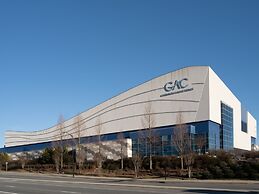 Holiday Inn Express & Suites Greensboro-(I-40 Wendover) by IHG