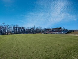 Holiday Inn Express & Suites Greensboro-(I-40 Wendover) by IHG