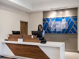 Holiday Inn Express & Suites Greensboro-(I-40 Wendover) by IHG