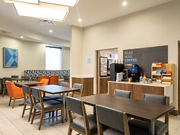 Holiday Inn Express & Suites Greensboro-(I-40 Wendover) by IHG