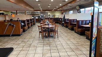 Ramada by Wyndham Rome / Verona