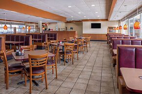 Ramada by Wyndham Rome / Verona