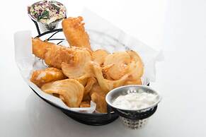 DoubleTree by Hilton Hotel Syracuse