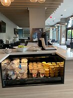 Sheraton Suites Columbus Worthington