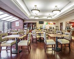 Quality Inn Schaumburg - Chicago near the Mall