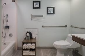 Radisson Hotel Grand Rapids Riverfront