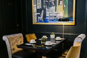 Neuville Arc de Triomphe