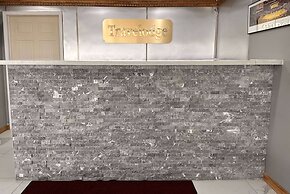 Travelodge by Wyndham Bloomington