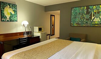 Travelodge by Wyndham Bloomington