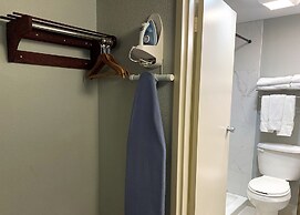 Travelodge by Wyndham Bloomington