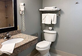 Travelodge by Wyndham Bloomington