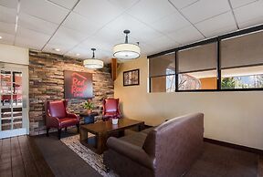 Red Roof Inn & Suites Newark - University