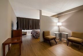 Red Roof Inn & Suites Newark - University