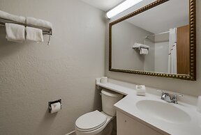 Red Roof Inn & Suites Newark - University