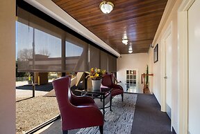 Red Roof Inn & Suites Newark - University