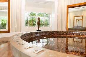 Eau Palm Beach Resort & Spa