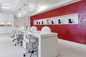 Eau Palm Beach Resort & Spa