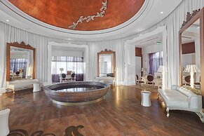 Eau Palm Beach Resort & Spa