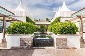 Eau Palm Beach Resort & Spa