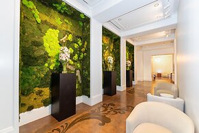 Eau Palm Beach Resort & Spa