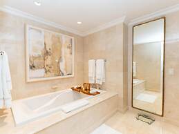 Eau Palm Beach Resort & Spa