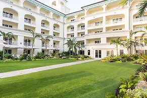 Eau Resort & Spa