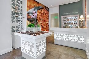 Eau Palm Beach Resort & Spa