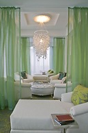 Eau Palm Beach Resort & Spa