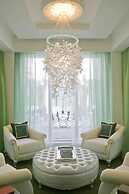 Eau Palm Beach Resort & Spa