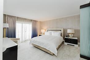 Eau Palm Beach Resort & Spa