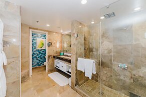 Eau Palm Beach Resort & Spa