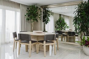 Eau Palm Beach Resort & Spa