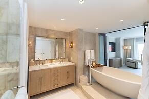 Eau Palm Beach Resort & Spa