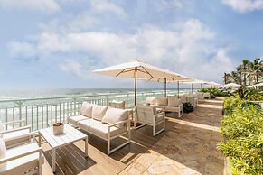Eau Palm Beach Resort & Spa
