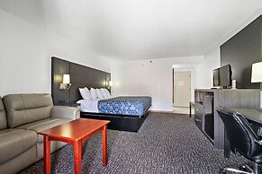 Chicago Club Inn & Suites