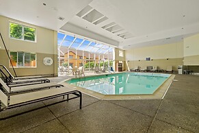 Chicago Club Inn & Suites