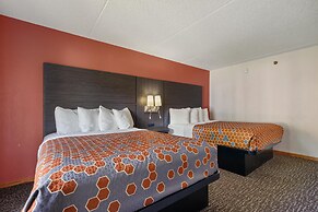 Chicago Club Inn & Suites