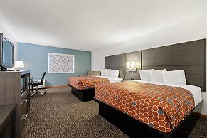 Chicago Club Inn & Suites
